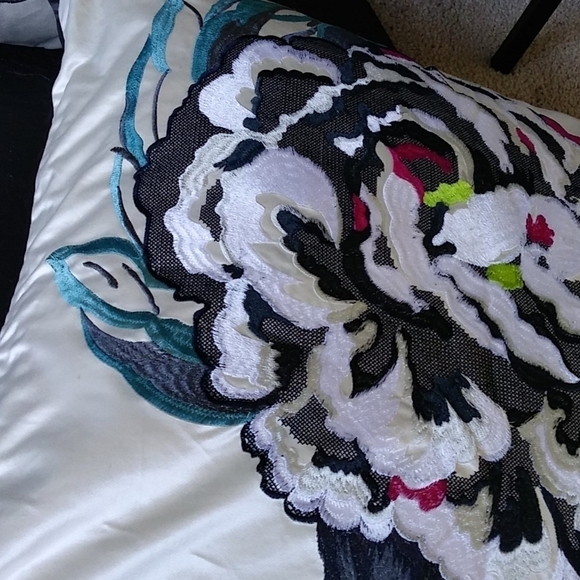 Designers Guild set/2 pillow shams embroidered… - Picture 9 of 15